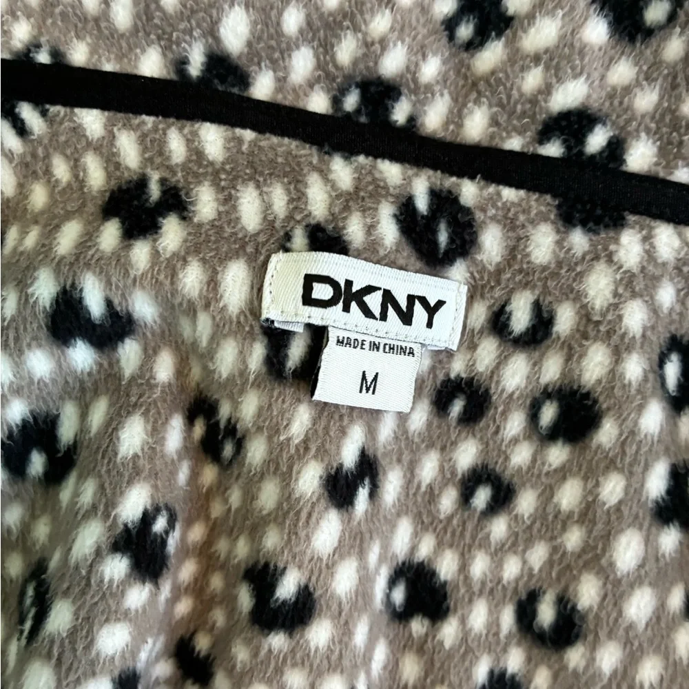 DKNY 2 piece fleece pajama set